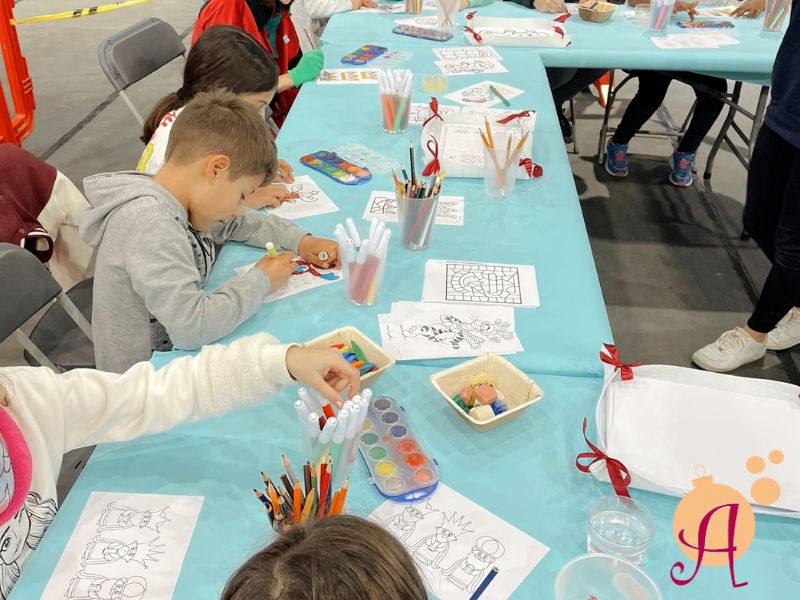 ¿Por-que-contratar-Activijoc-para-organizar-la-fiesta-de-Navidad-en-tu-escuela