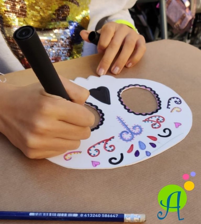 taller de mascares de halloween